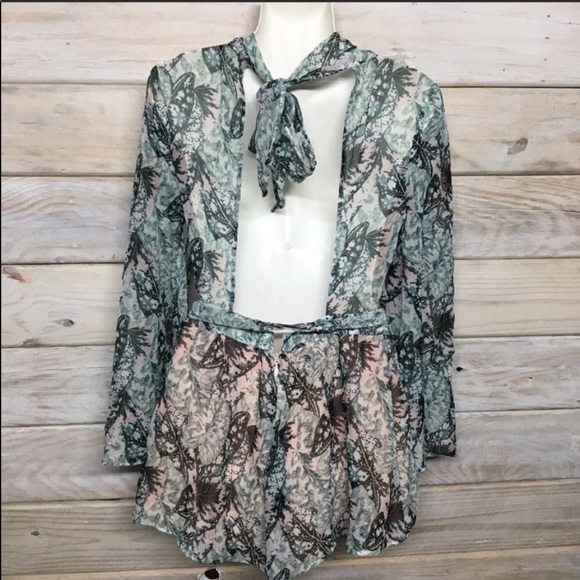 Bebe - Picture 3 of 4